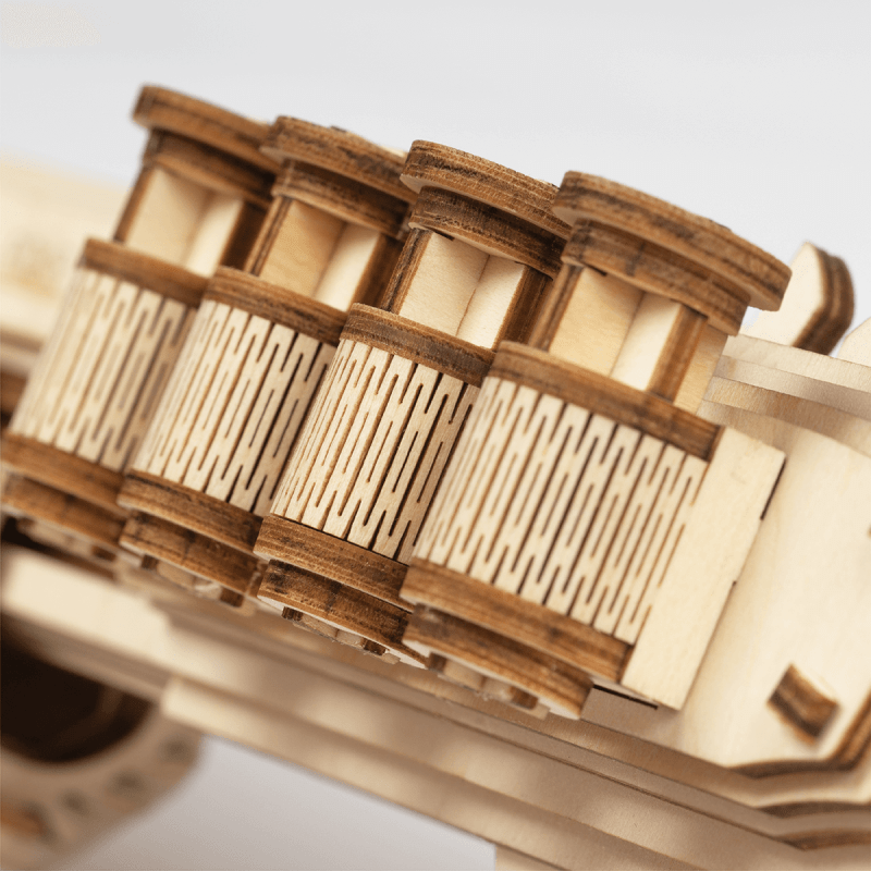 Primer plano del soporte lateral y de las piezas de madera — LQ501