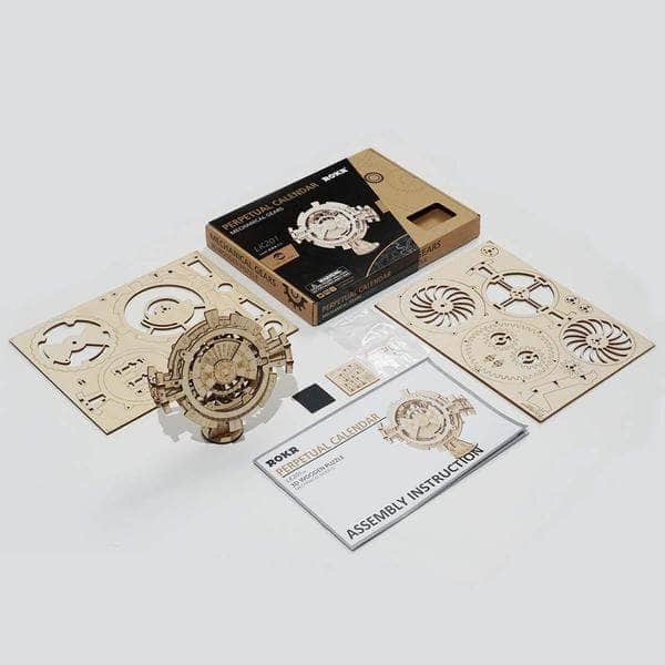 Piezas y embalaje dispuestos sobre fondo blanco — LK201