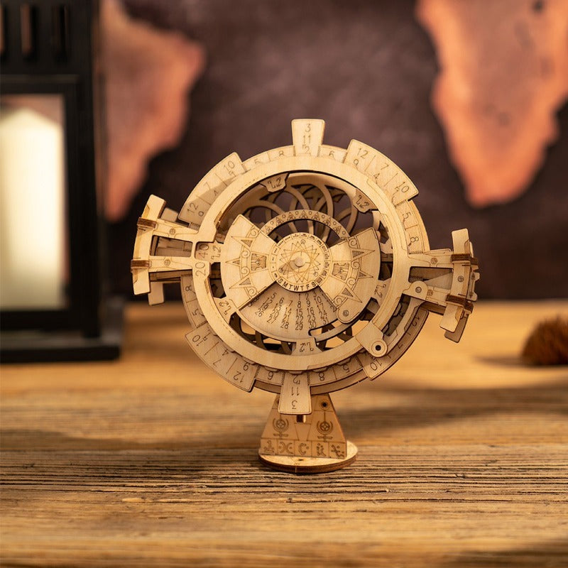 Calendario de madera sobre su soporte — LK201