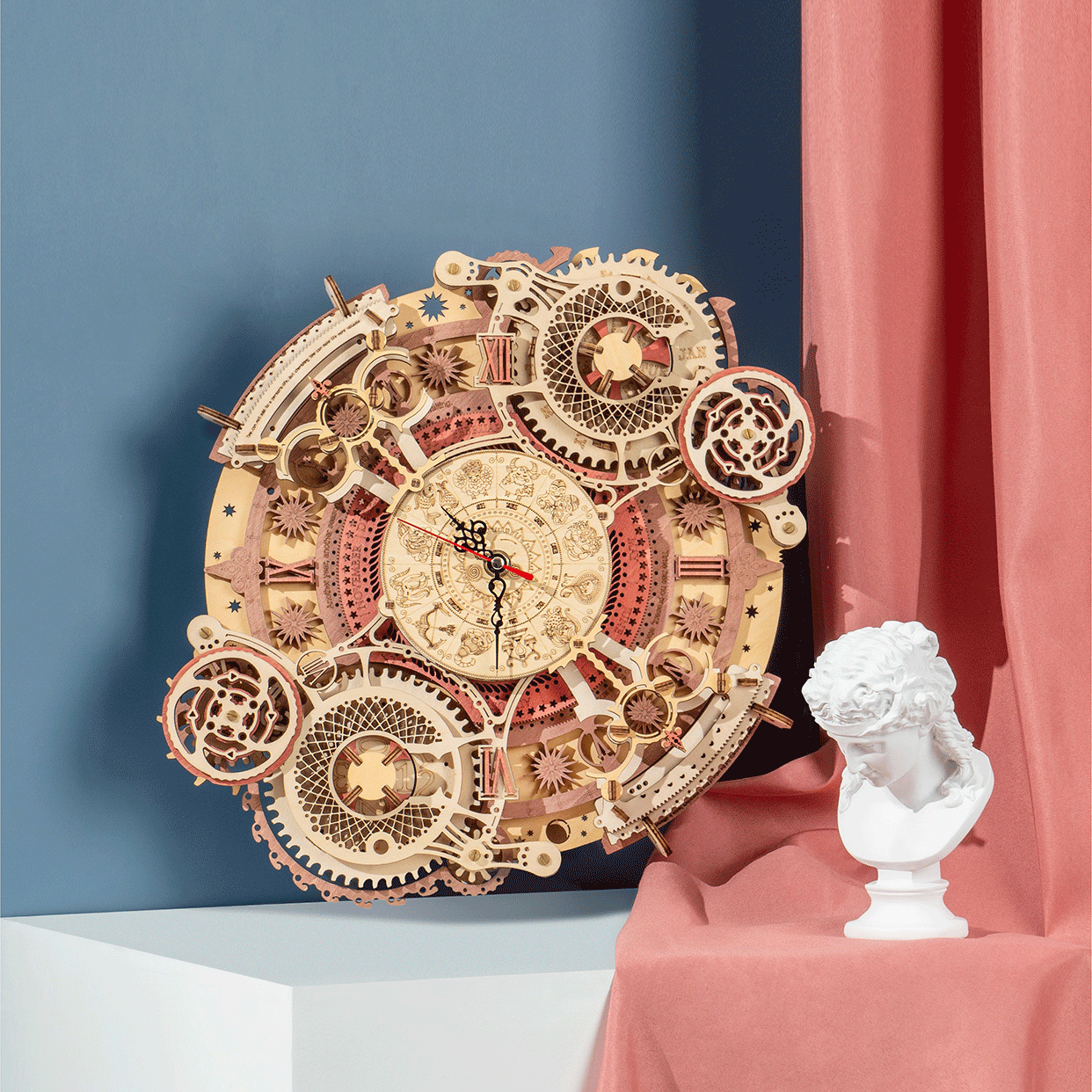 Reloj de pared del zodiaco sobre fondo azul — LC601