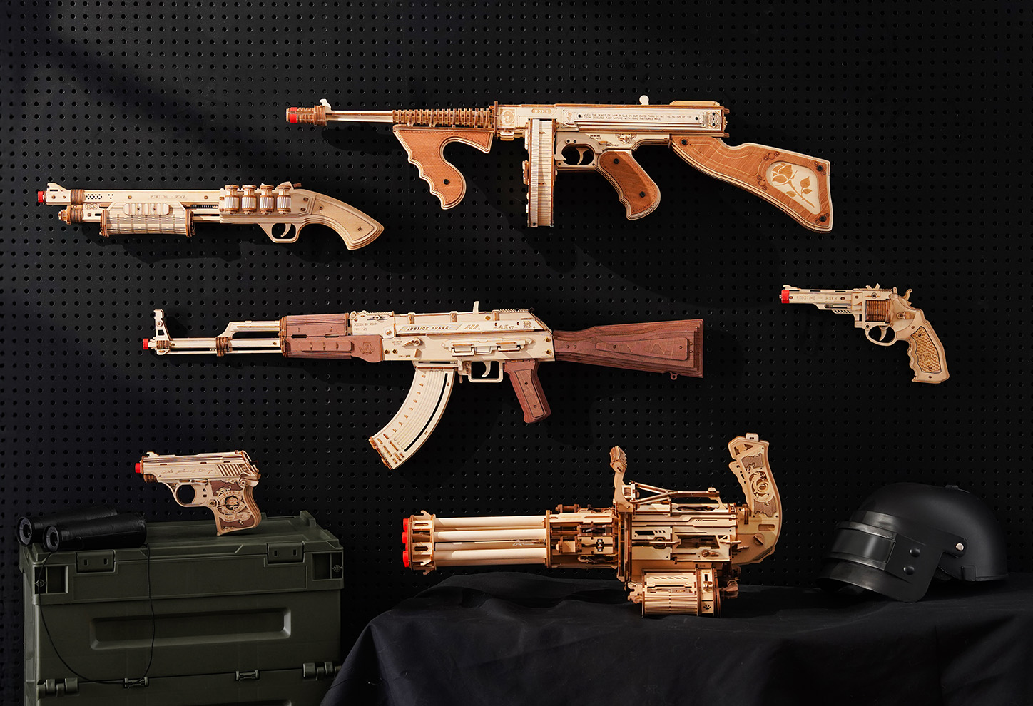Selección de modelos mecánicos de armas de madera ROKR