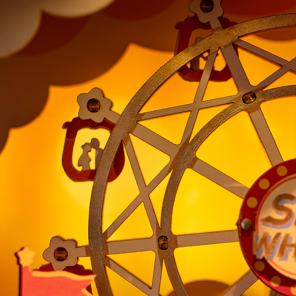 Rolife DIY Music Box Puzzle - Sunset Carnival AMT01 détail de la structure de la grande roue en gros plan