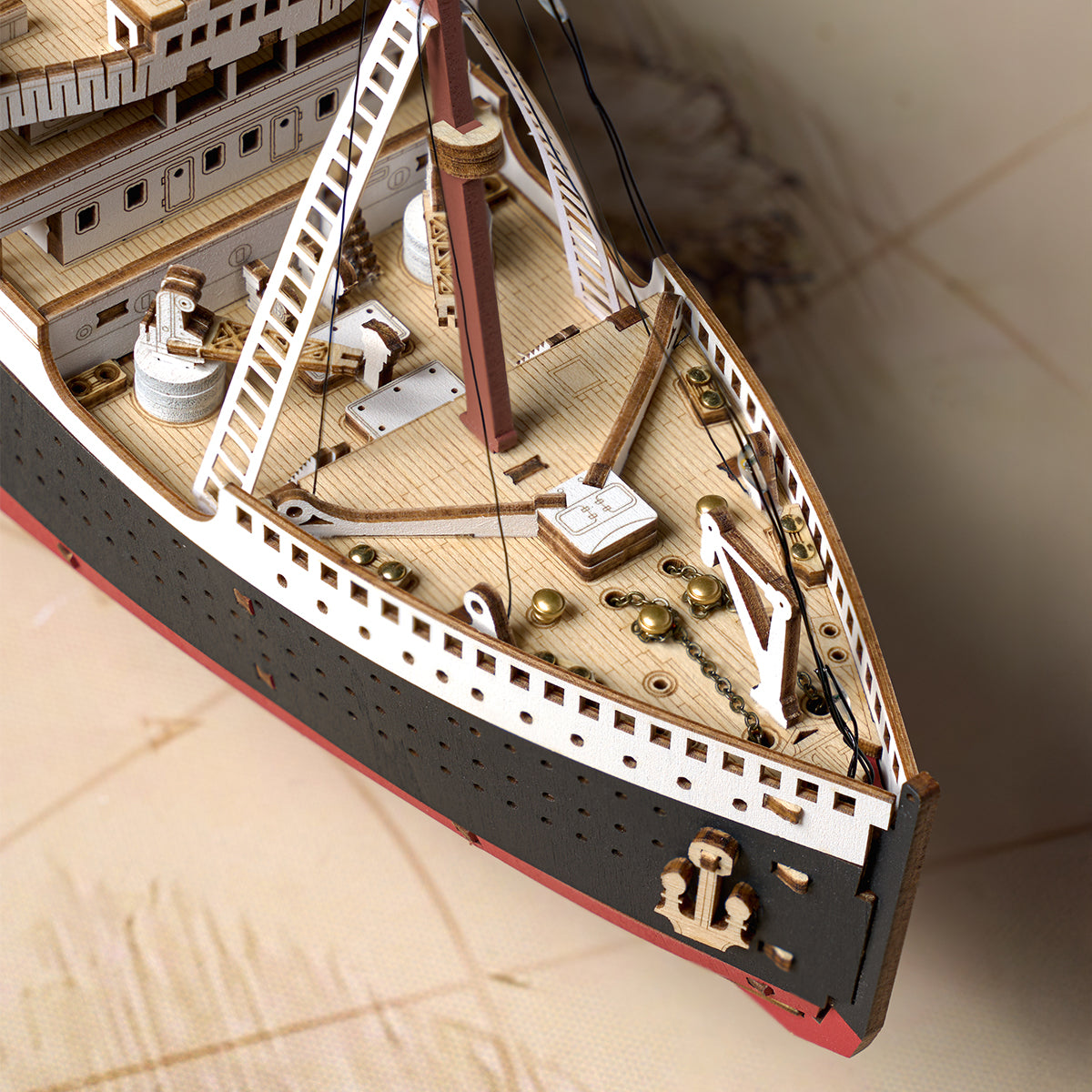 1912 Eternal Atlantic Voyager TGL02 gros plan du pont en coupe et de l'intérieur de la cabine