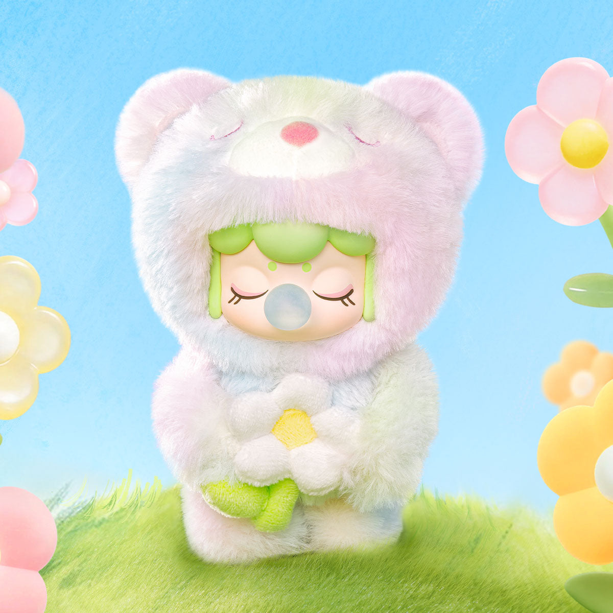 Pendentif en peluche Rolife Nanci Spring Bear MN003 debout dans une scène de fleurs printanières.