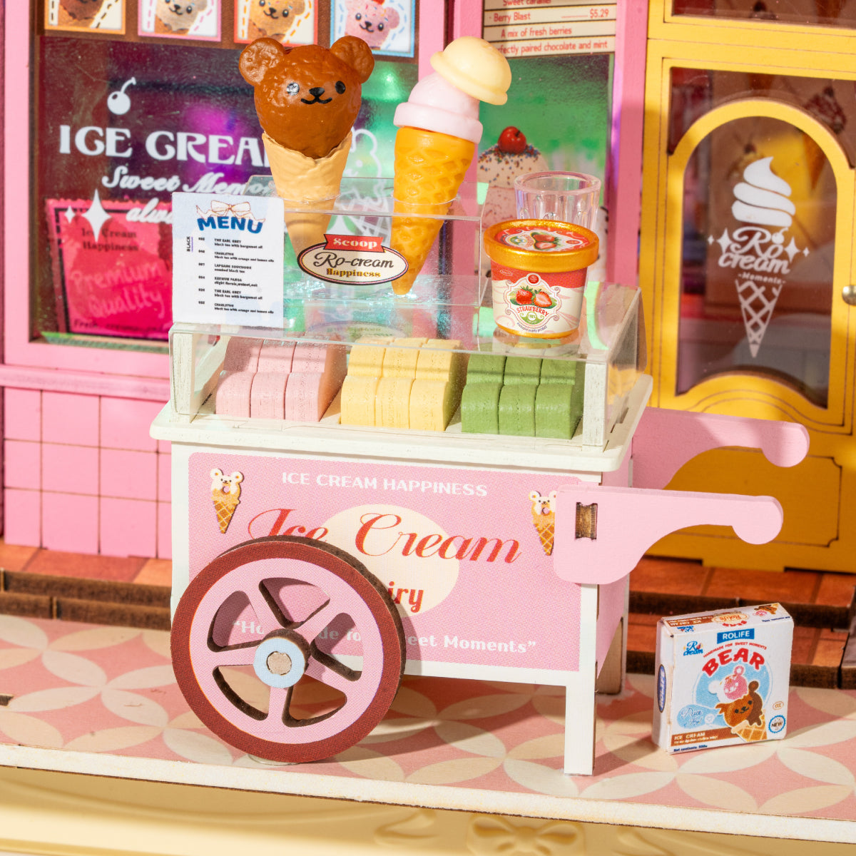 Sweet Scoopery Ice Cream DP002 gros plan sur le chariot de glaces et les détails du stand de desserts