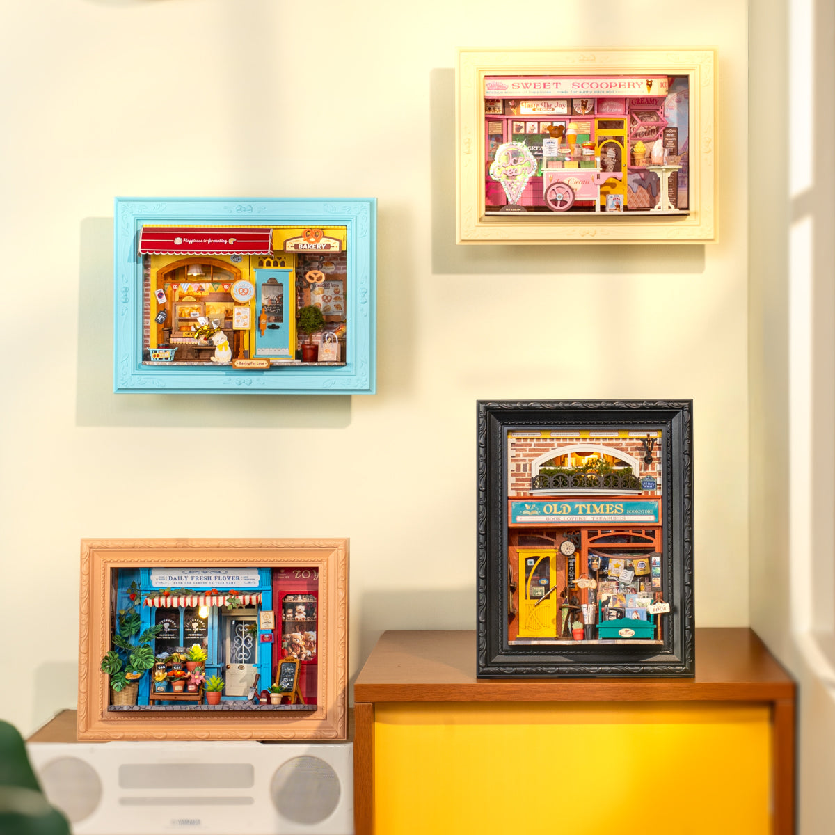 Scène d'affichage mural Sweet Scoopery Ice Cream DP002 avec plusieurs produits de cadre d'histoire
