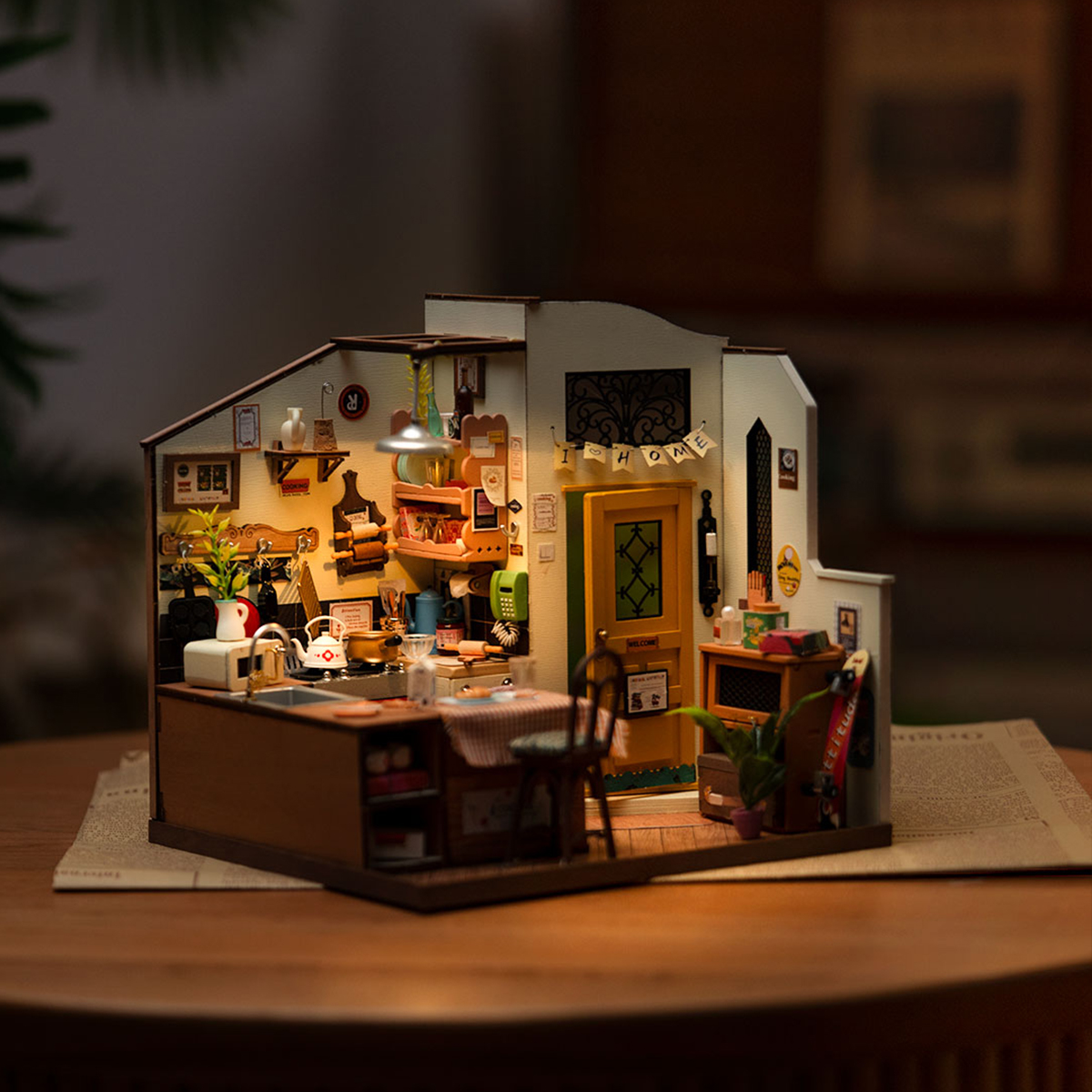 Rolife DIY-Miniaturhaus – Cozy Kitchen DG159, warme Küchentisch-Präsentationsszene
