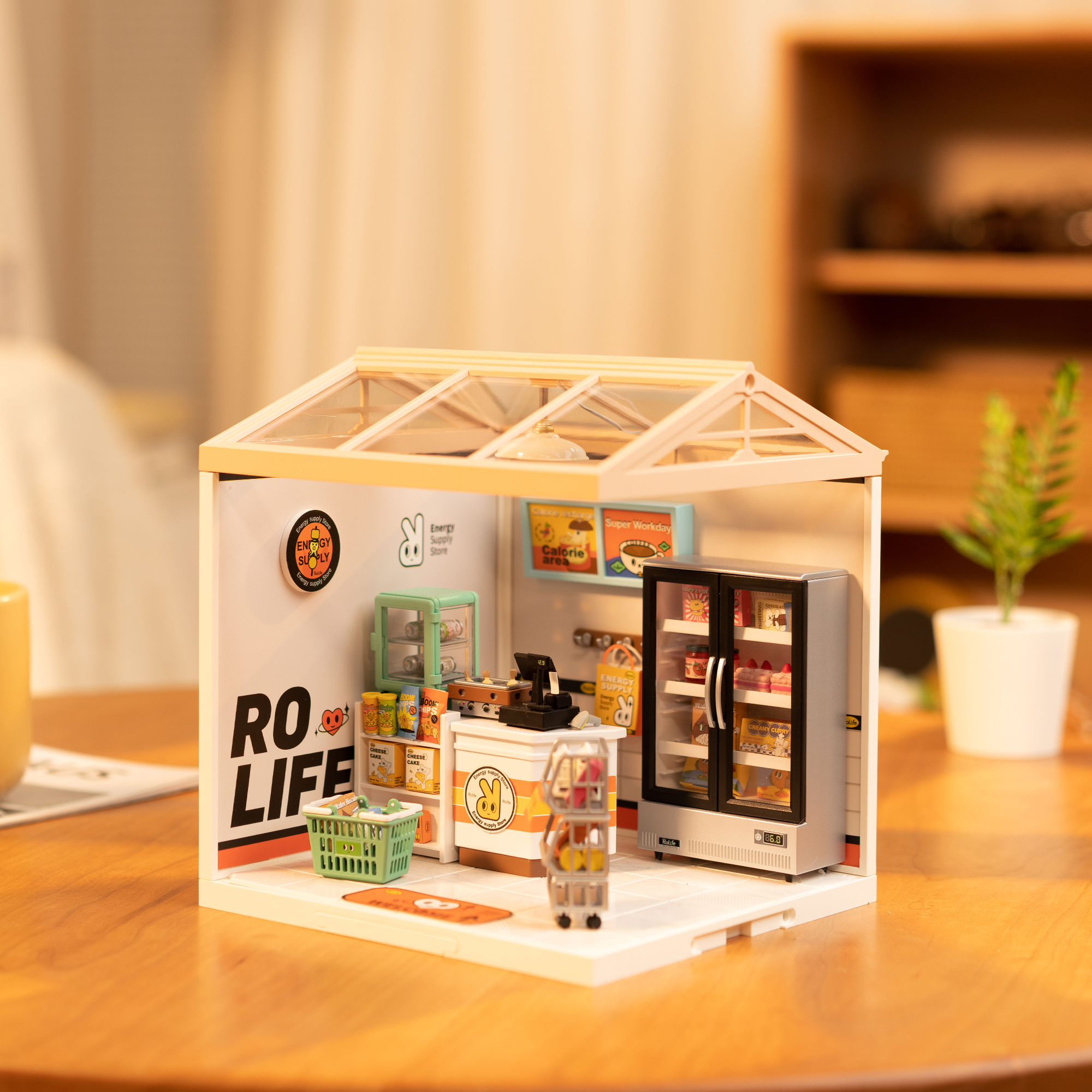 Rolife Energy Supply Store Super Creator Miniaturhaus DW002, Tischdekoration, Szene am Fenster
