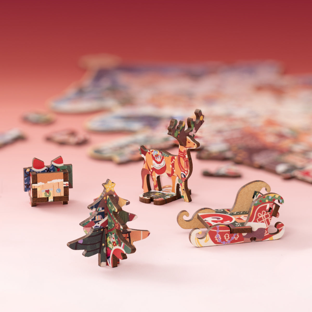 Christmas Town TA007 Produktpräsentationsszene mit dem gerahmten baumförmigen Puzzle
