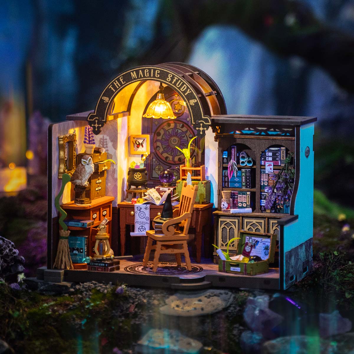 Rolife DIY-Miniaturhaus – Die magische Studie DG166 Galeriebild 1