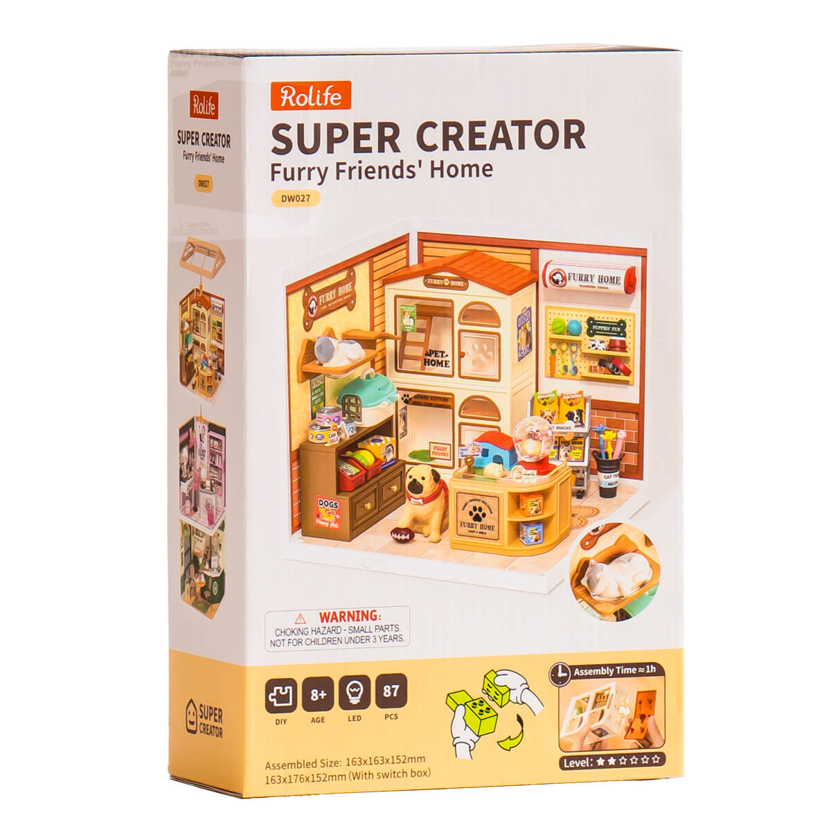 Furry Friends' Home DW027-Paket neben dem fertigen Super Creator-Haustierzimmermodell