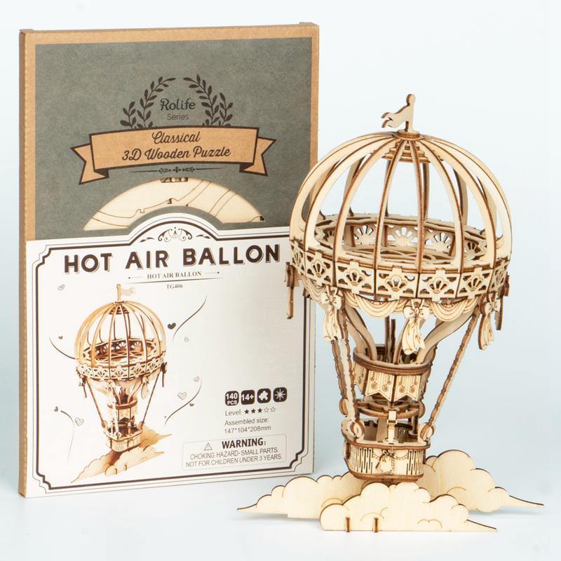 Rolife-Heißluftballon-Paketbild, das die Verpackung und das fertige Ballonmodell zeigt