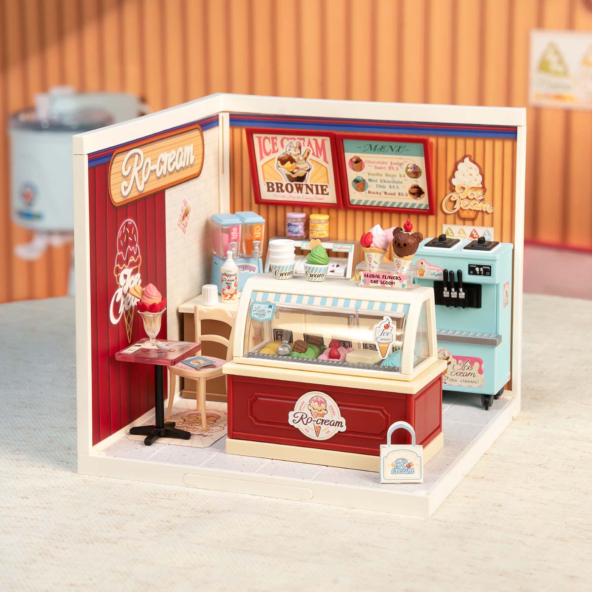 Rolife Super Creator Miniaturhaus – Flavorful Ice Cream DW018B