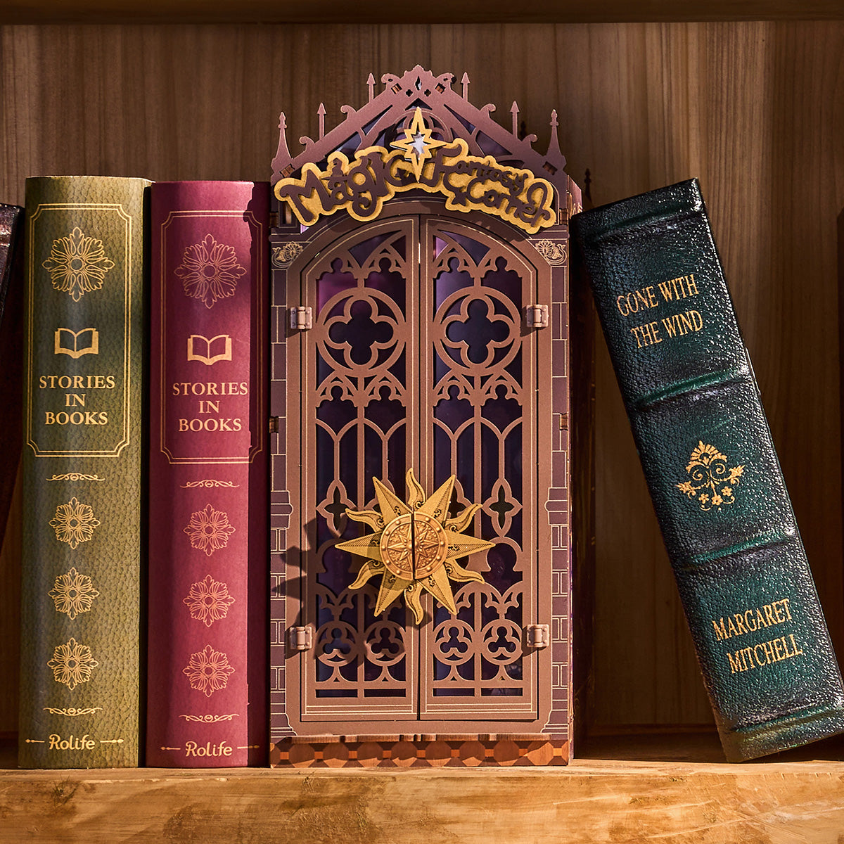 Magic Fantasy Corner TGB14 boekenplankdisplay met gesloten deurpanelen