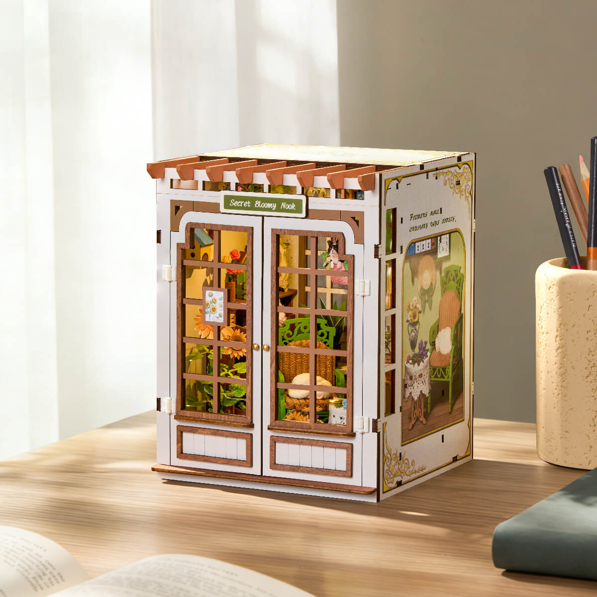 Rolife DIY Boekenhoekje - Geheime Bloomy Nook TGE04