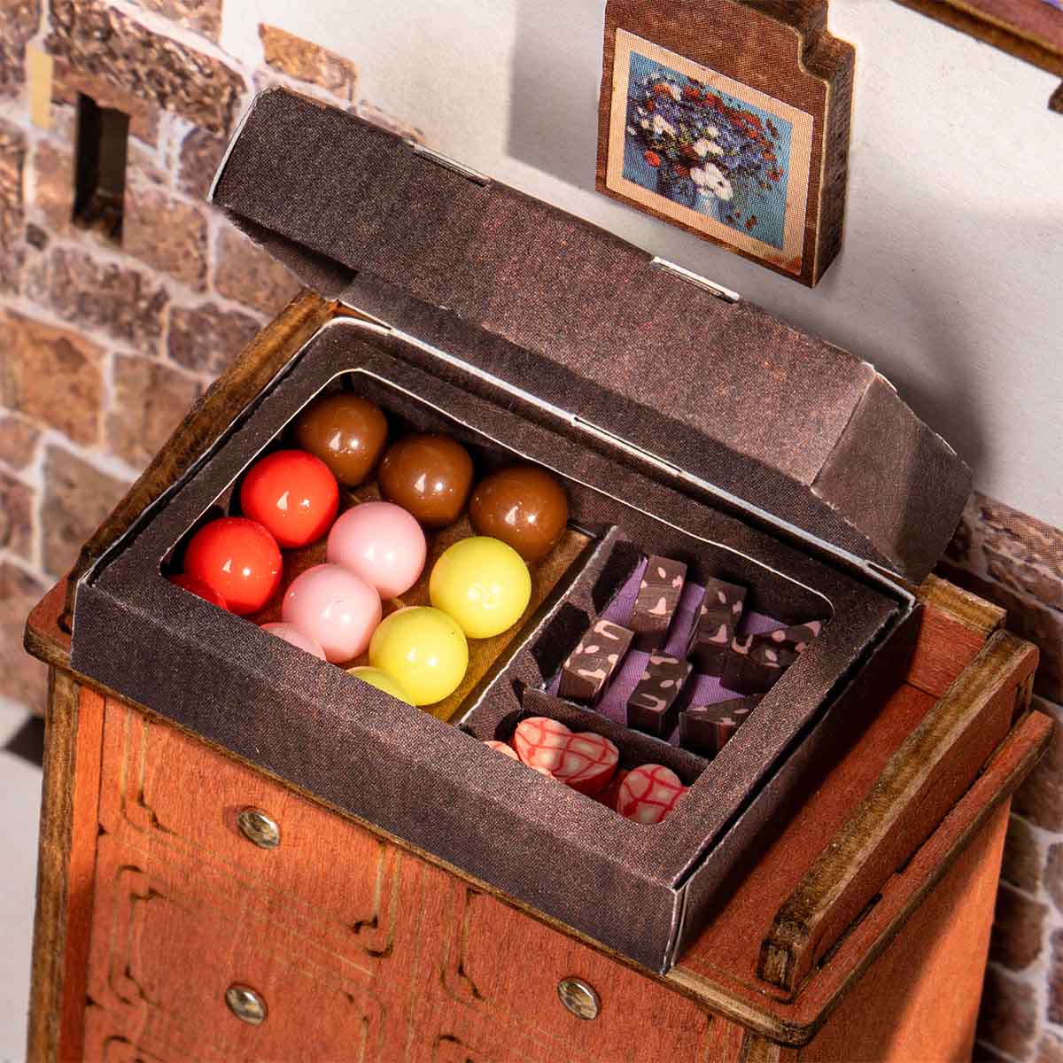 Rolife DIY Miniatuurhuis - Henry's Chocolate DG174