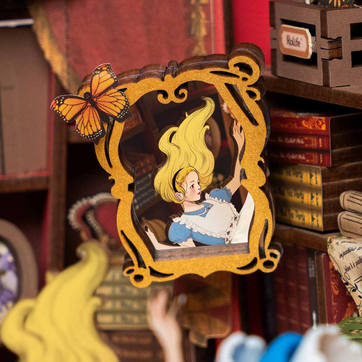 Close-up van Alice-figuurdetail in Fall into Wonder TGB12