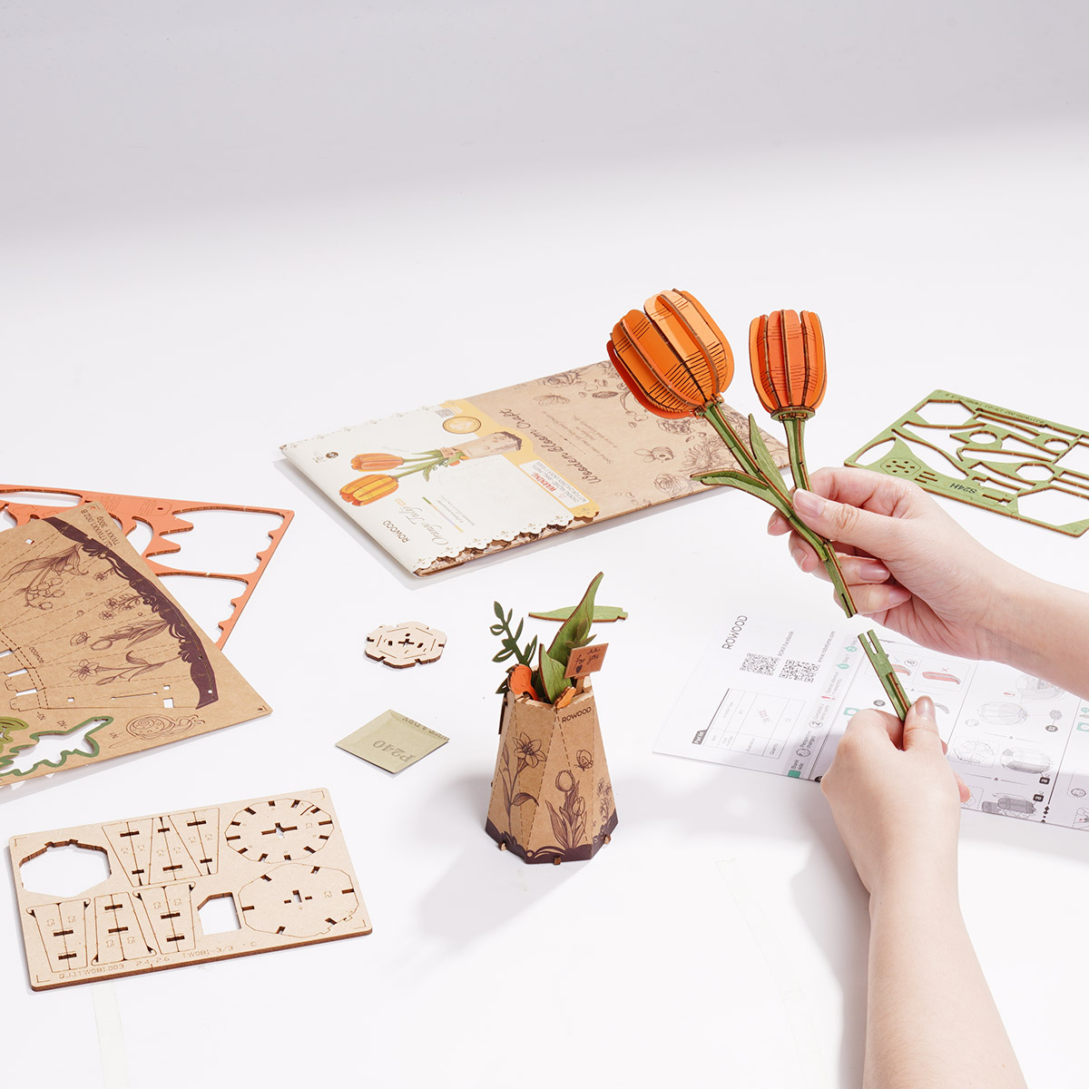 Rowood DIY Houten bloem Oranje Tulp TW081 detailweergave
