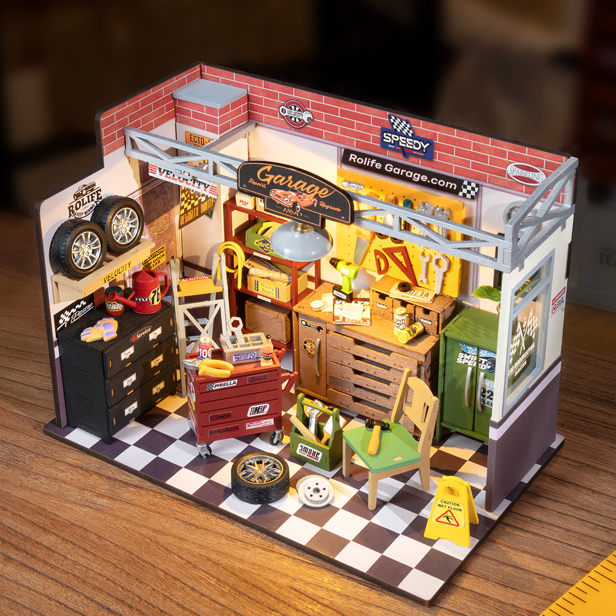 Kit de casa en miniatura Rolife DIY - Taller de garaje DG165 imagen de la galería 3