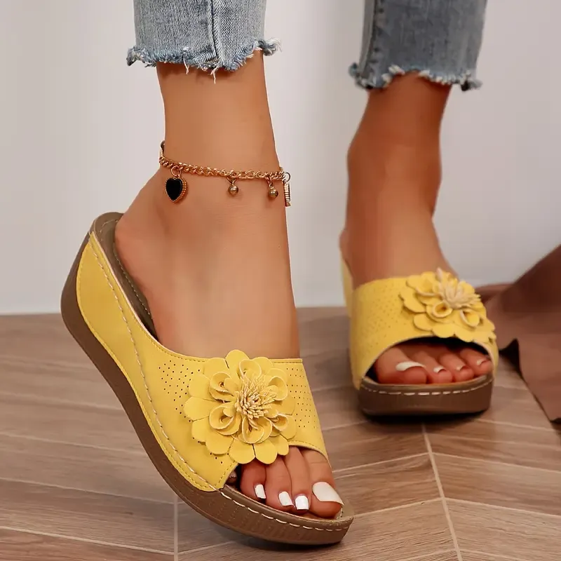 Women's Floral Decor Comfort Wedge  Sandals
