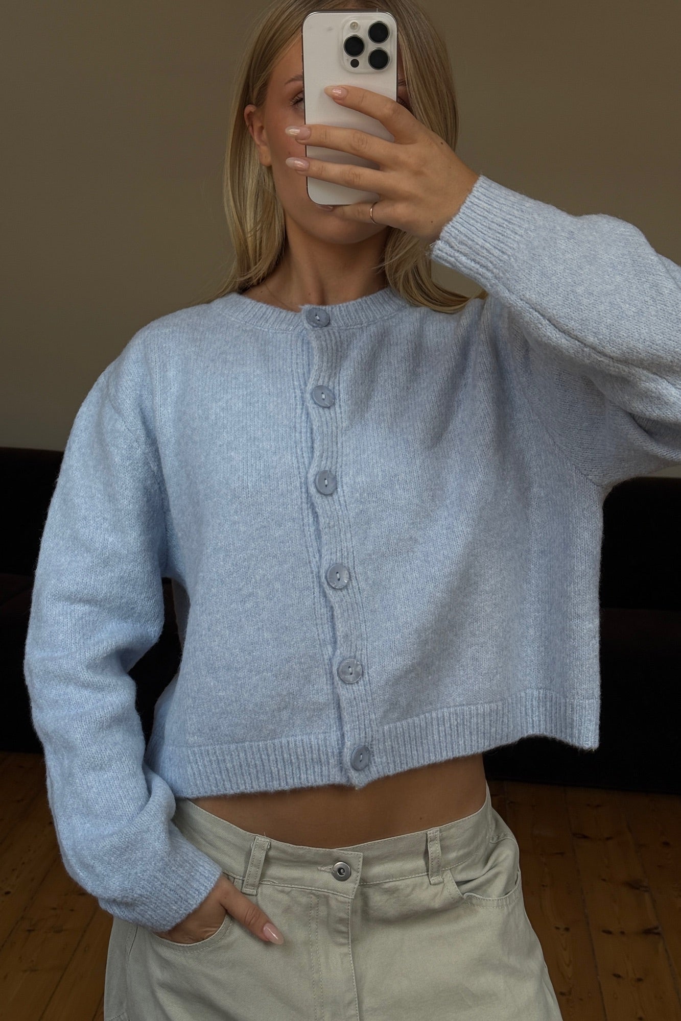 New Women's Solid Color Versatile V-Neck Blouse