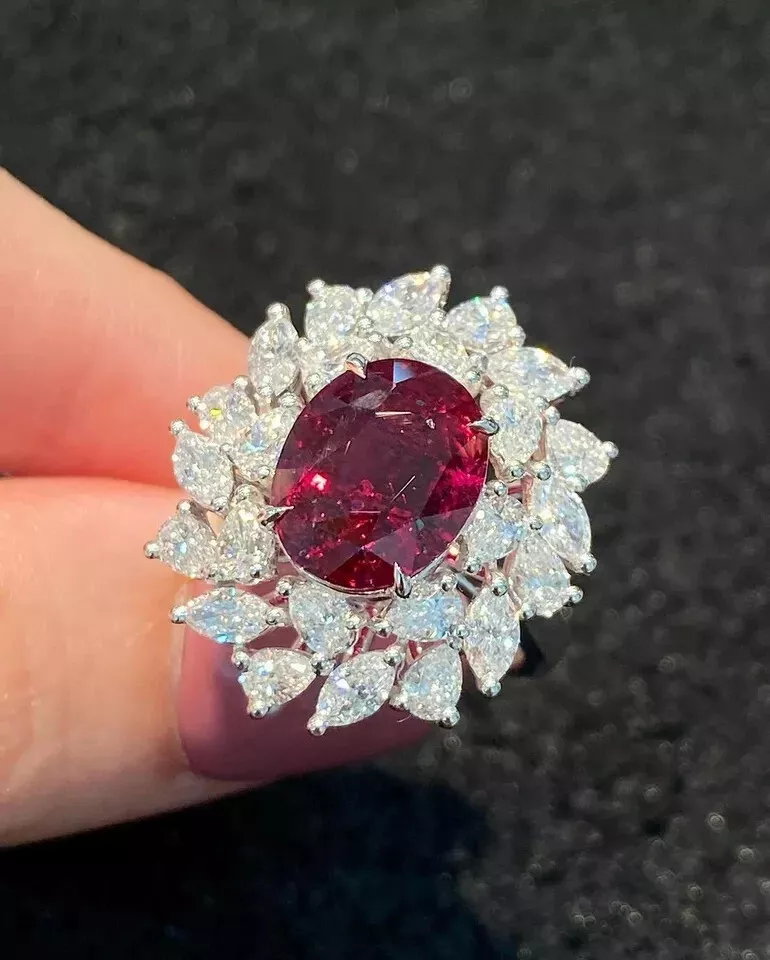 18K 7.32 Ct Oval Cut Natural Red Ruby & Diamond Engagement Ring