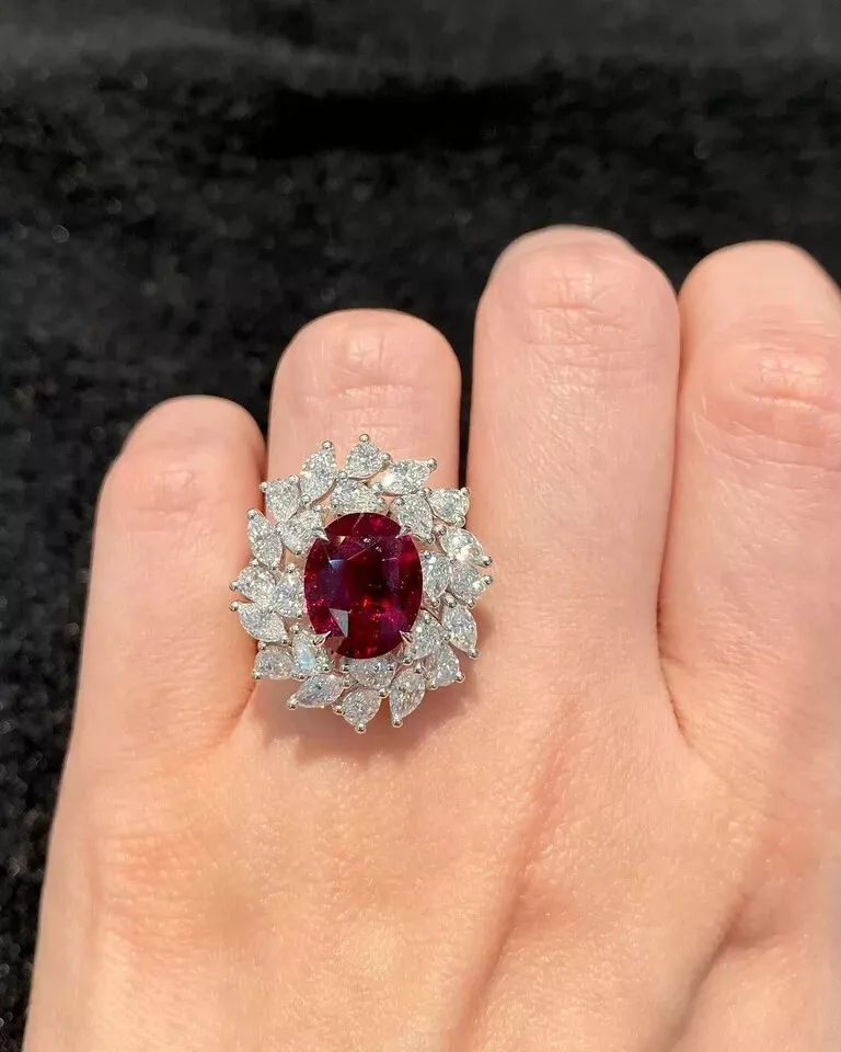 18K 7.32 Ct Oval Cut Natural Red Ruby & Diamond Engagement Ring