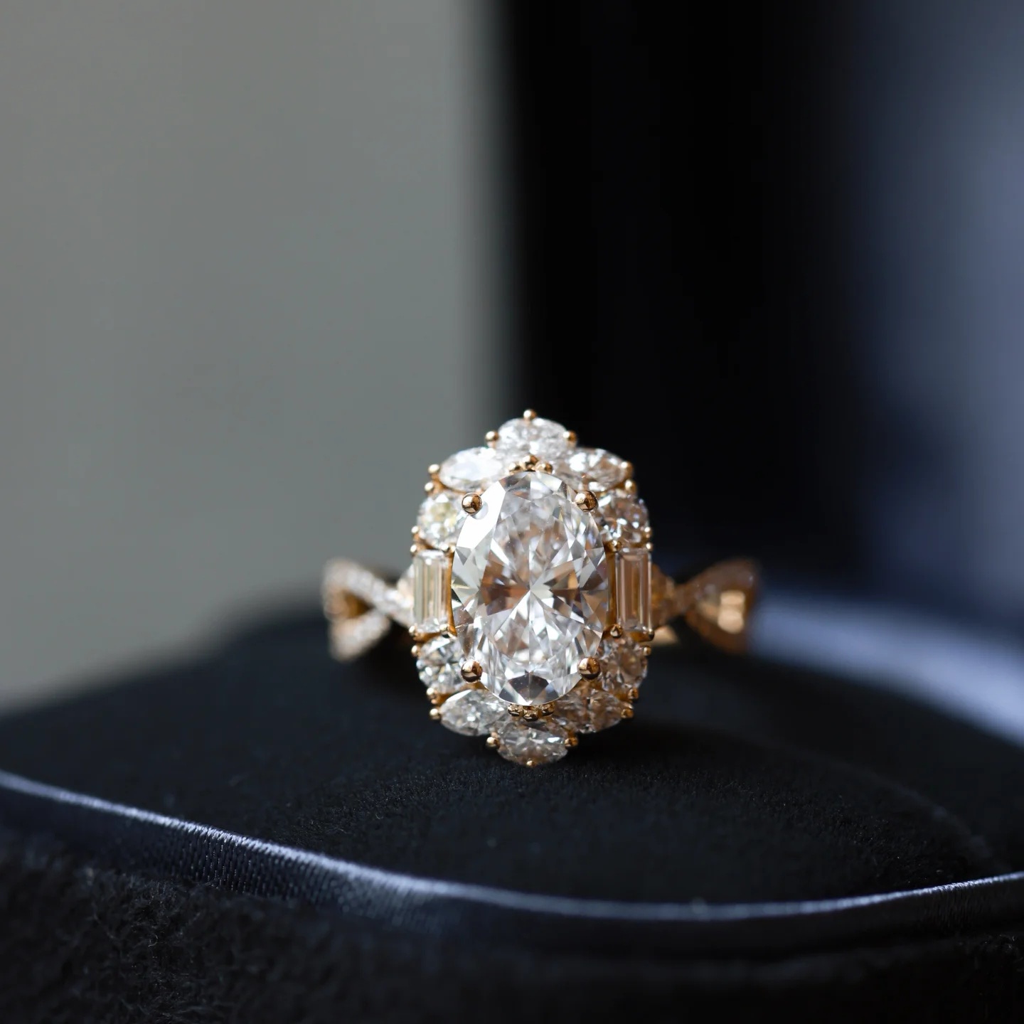 18K 2CT D-VVS Lab-grown Diamond Ring Engagement Ring for Her