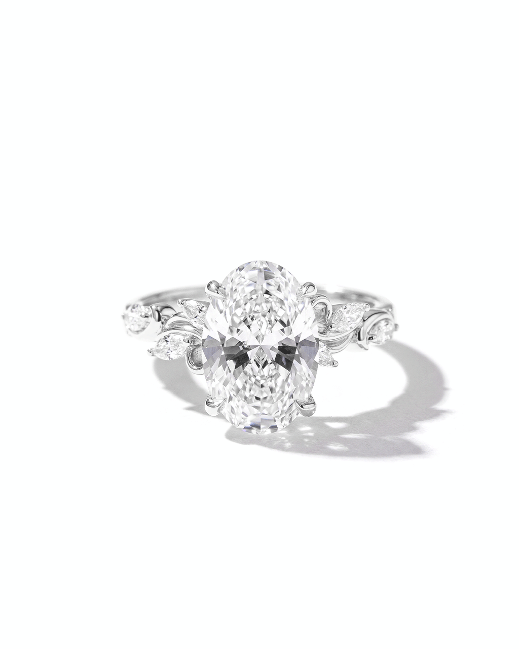18K 3ct D-VVS Oval Cut Lab-grown Diamond Ring Engagement Ring Wedding Ring