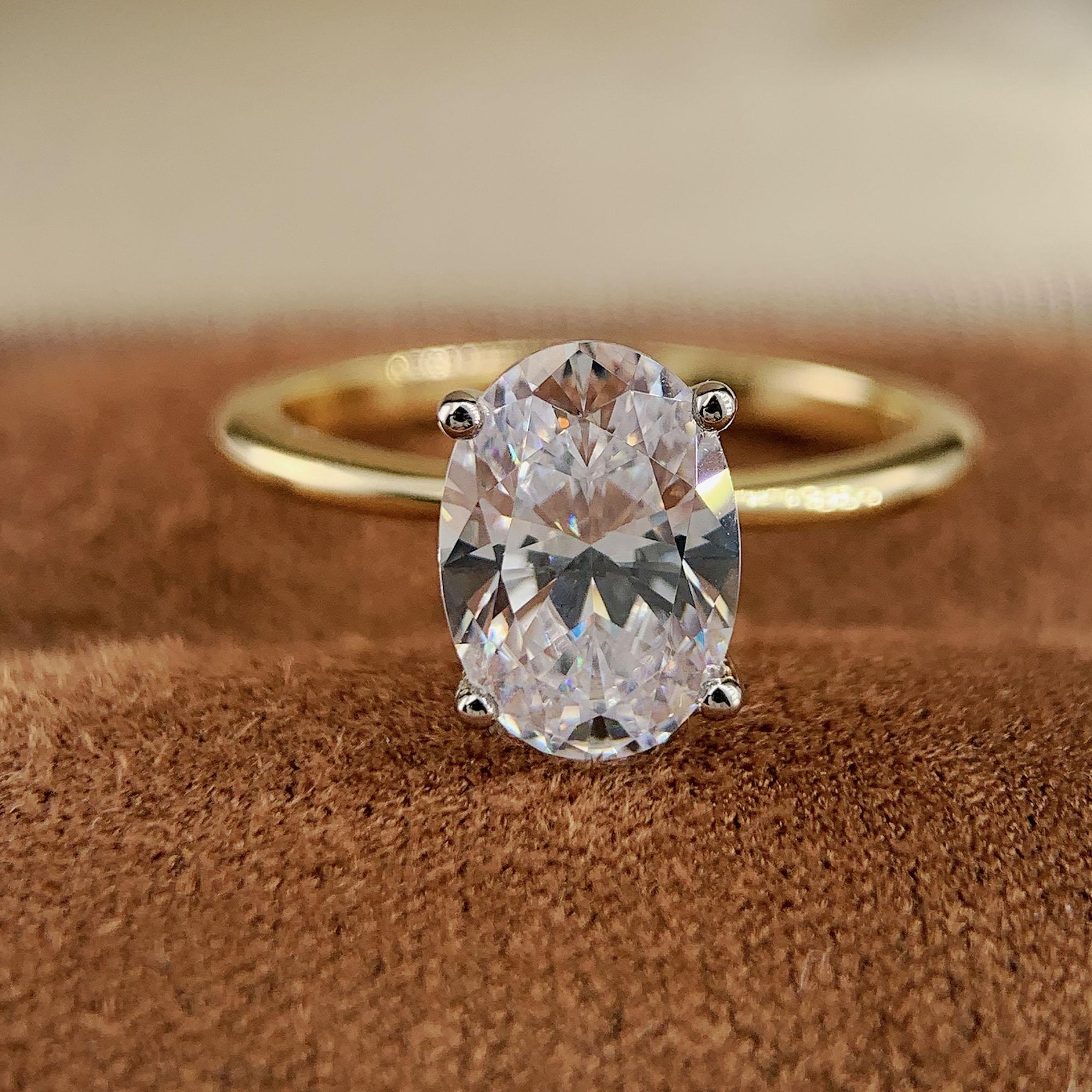 18K 2.5CT D-VVS Oval Cut Lab-grown Diamond Ring Engagement Ring for Her
