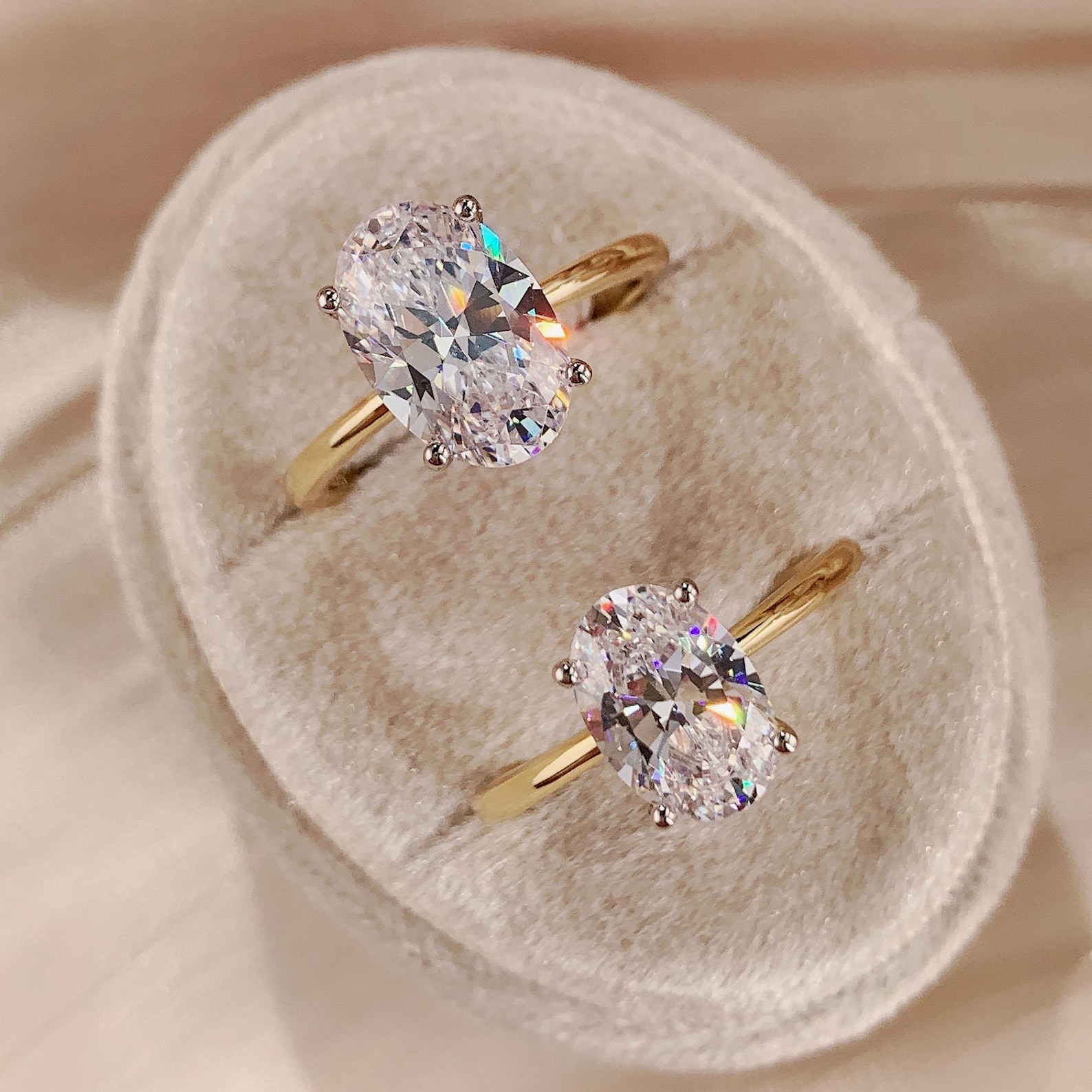 18K 2.5CT D-VVS Oval Cut Lab-grown Diamond Ring Engagement Ring for Her