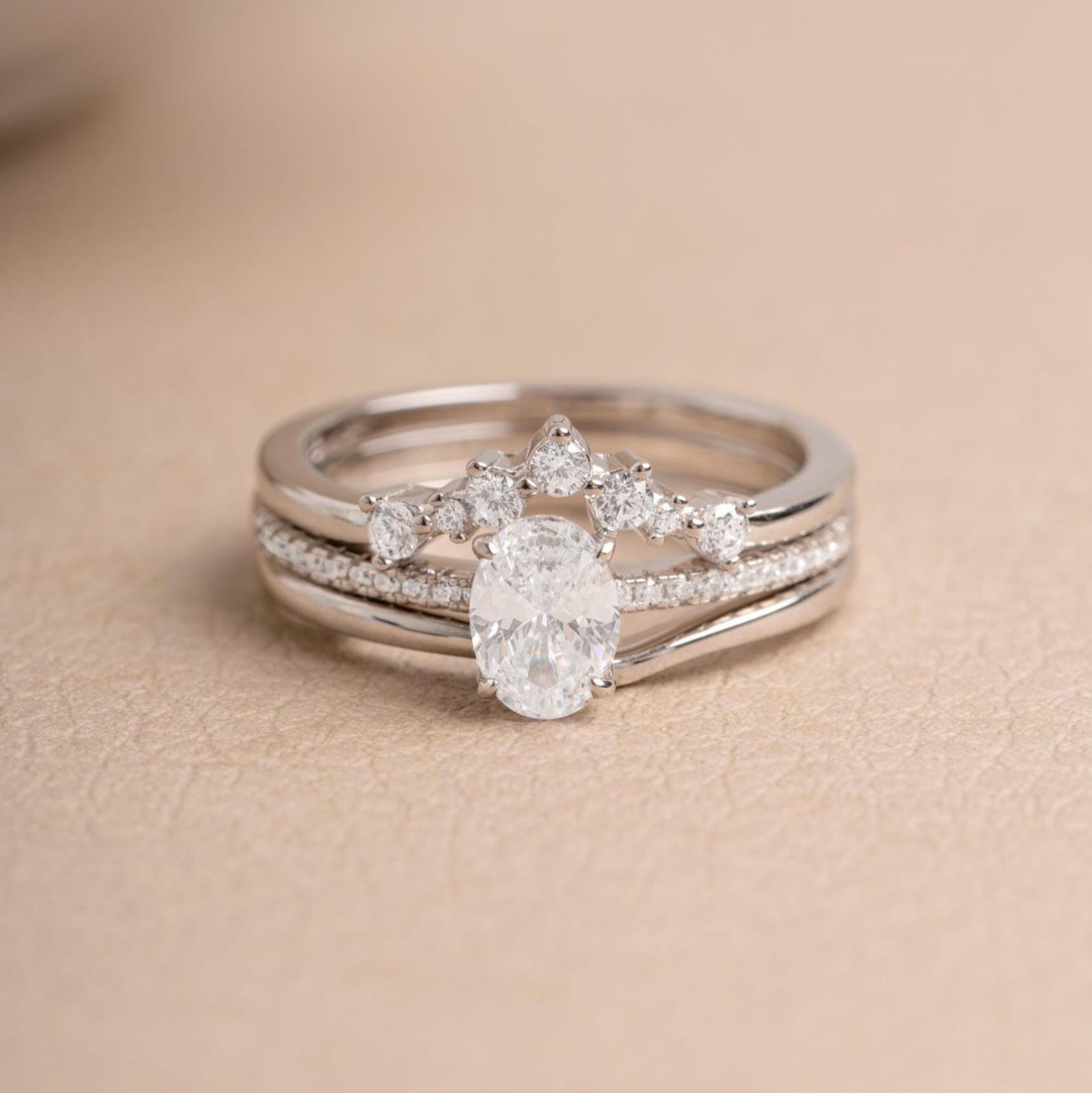 18K 1CT D-VVS Oval Cut Lab-grown Diamond Ring Set Engagement Ring Set for Her