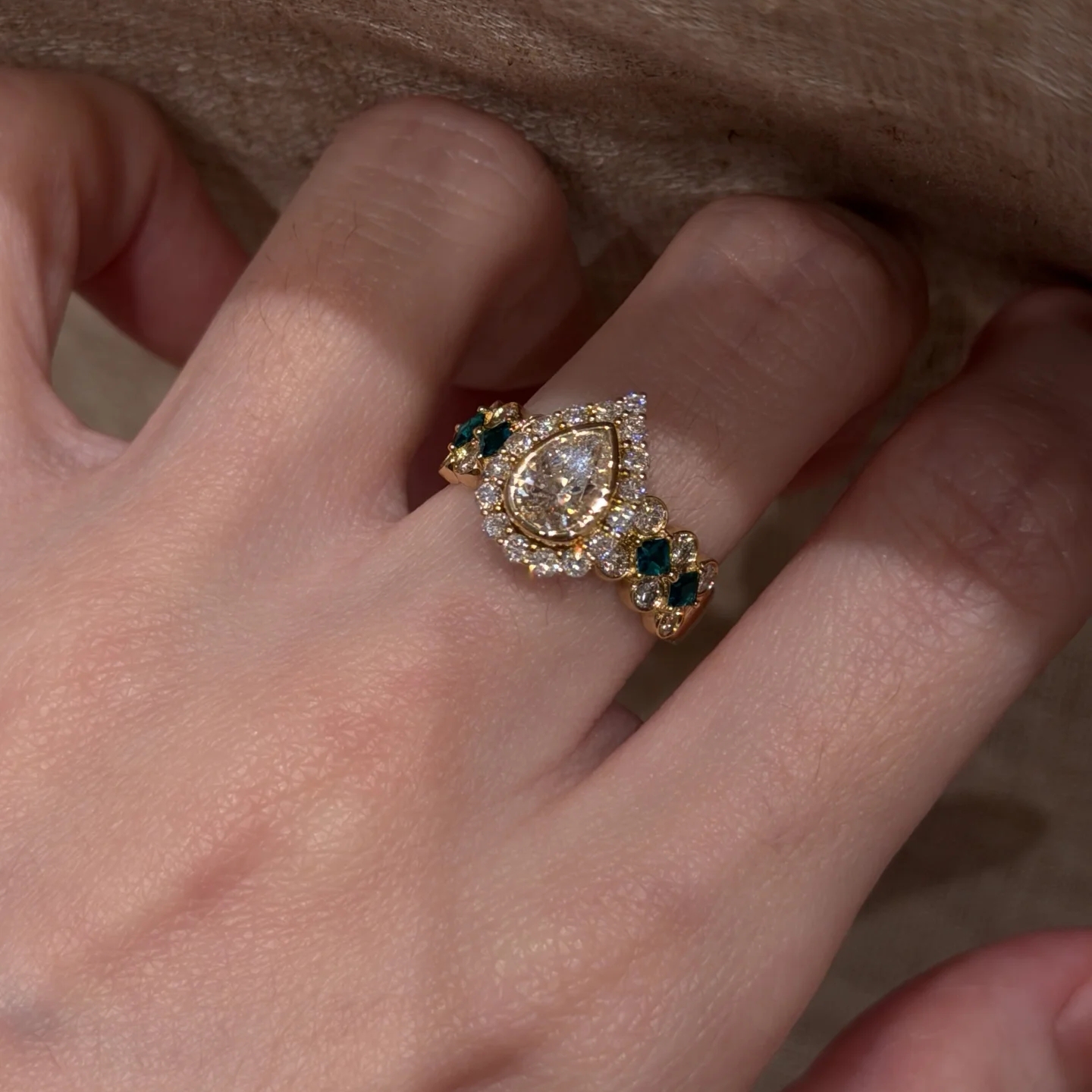 18K 2CT D-VVS Lab-grown Diamond Ring Vintage Diamond Ring