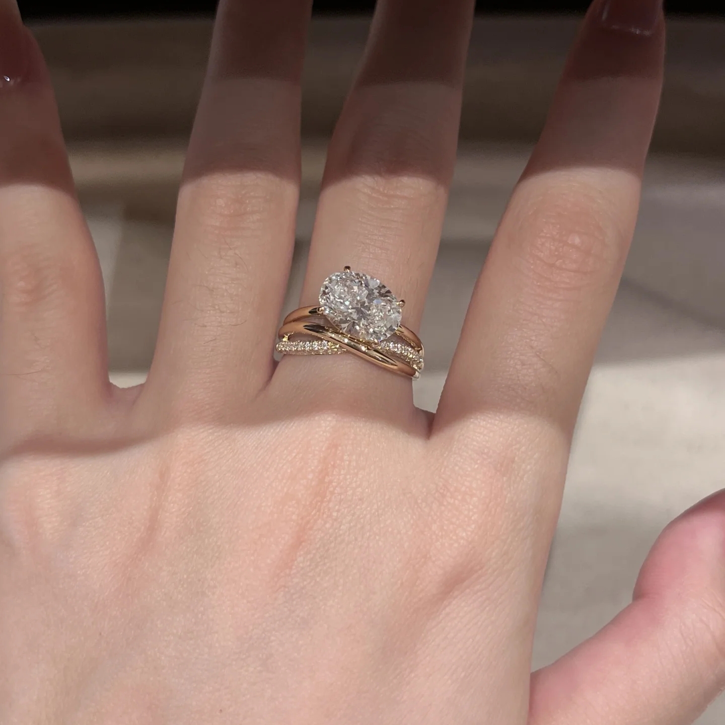 18K 3CT D-VVS Lab-grown Diamond Ring Oval Center Stone Engagement Ring for Her