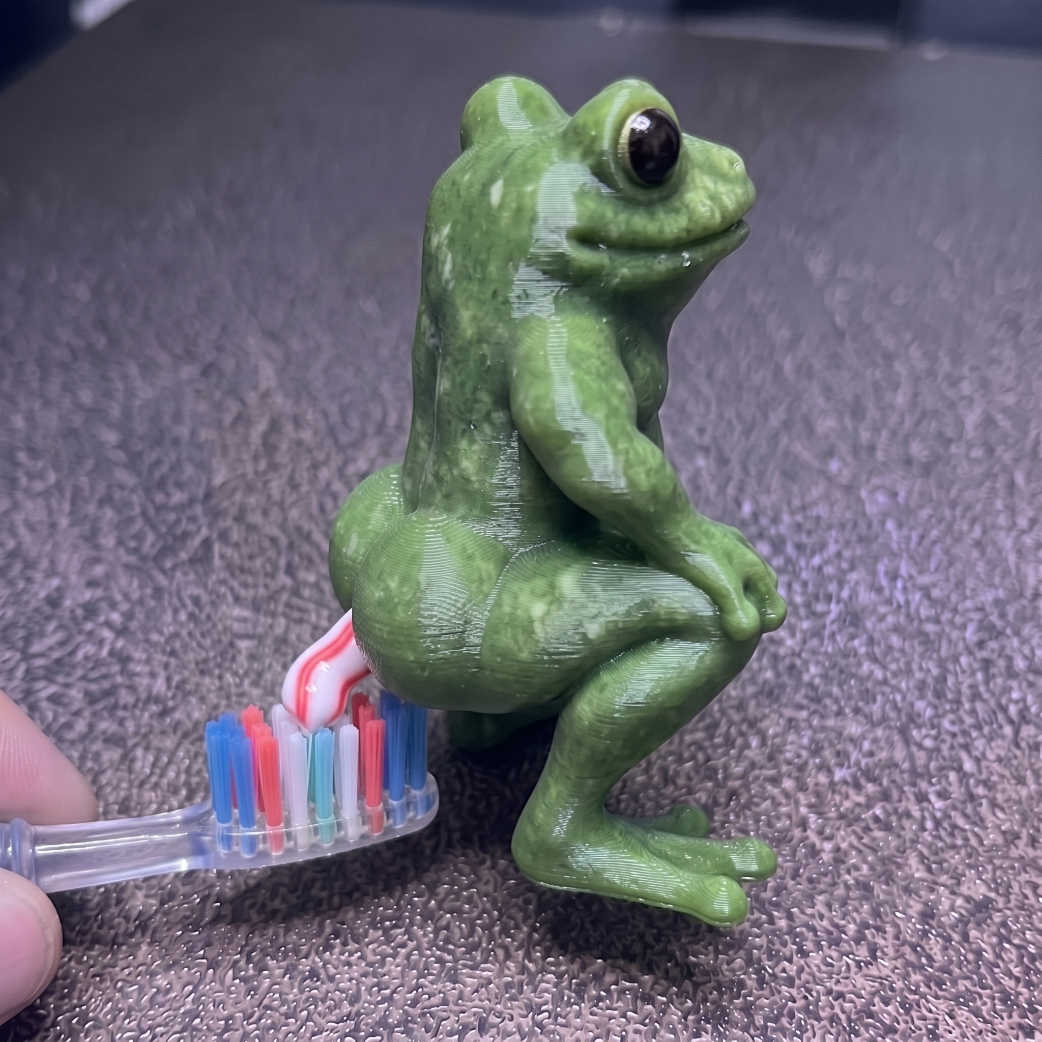 Funny Pooping Frog Toothpaste Dispenser Cap 