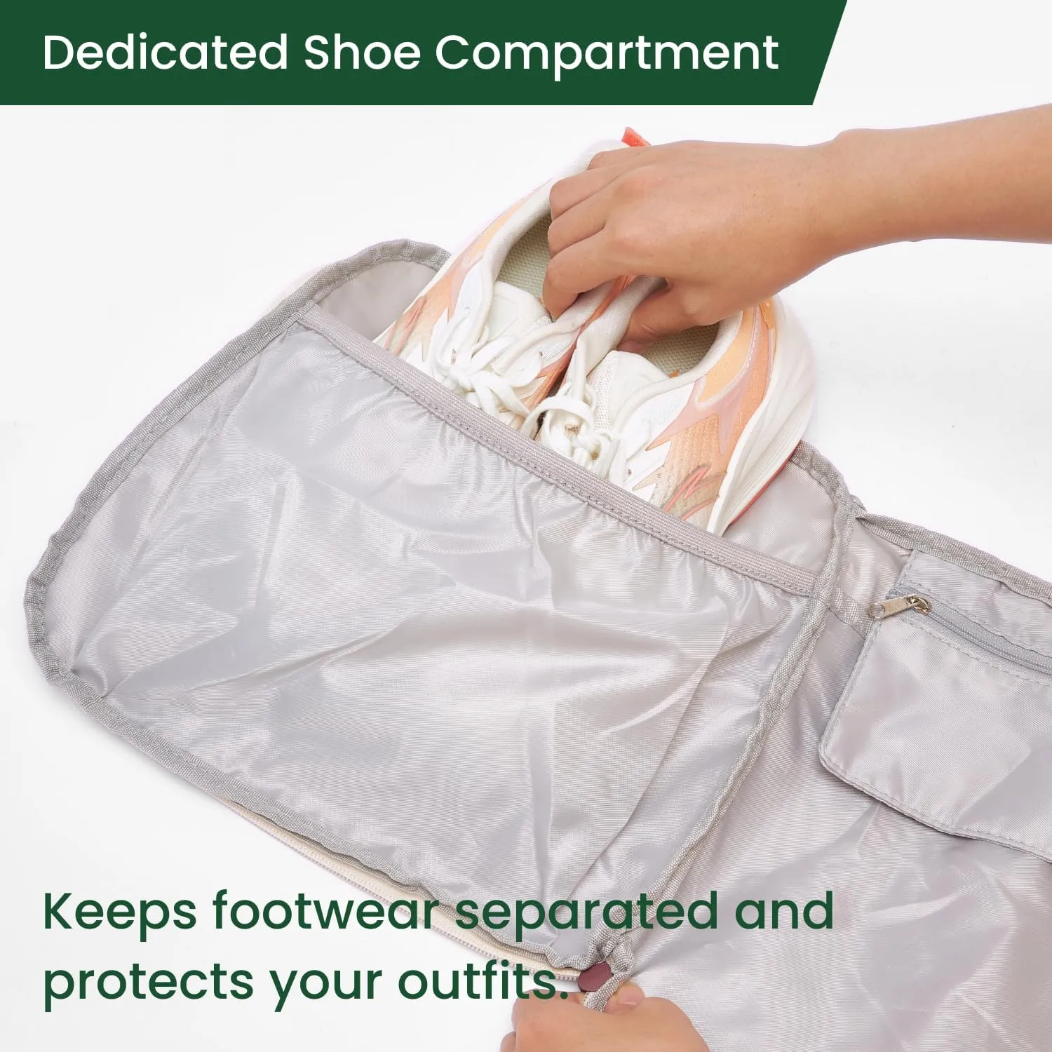 Separate shoe compartment in the garment weekender bag