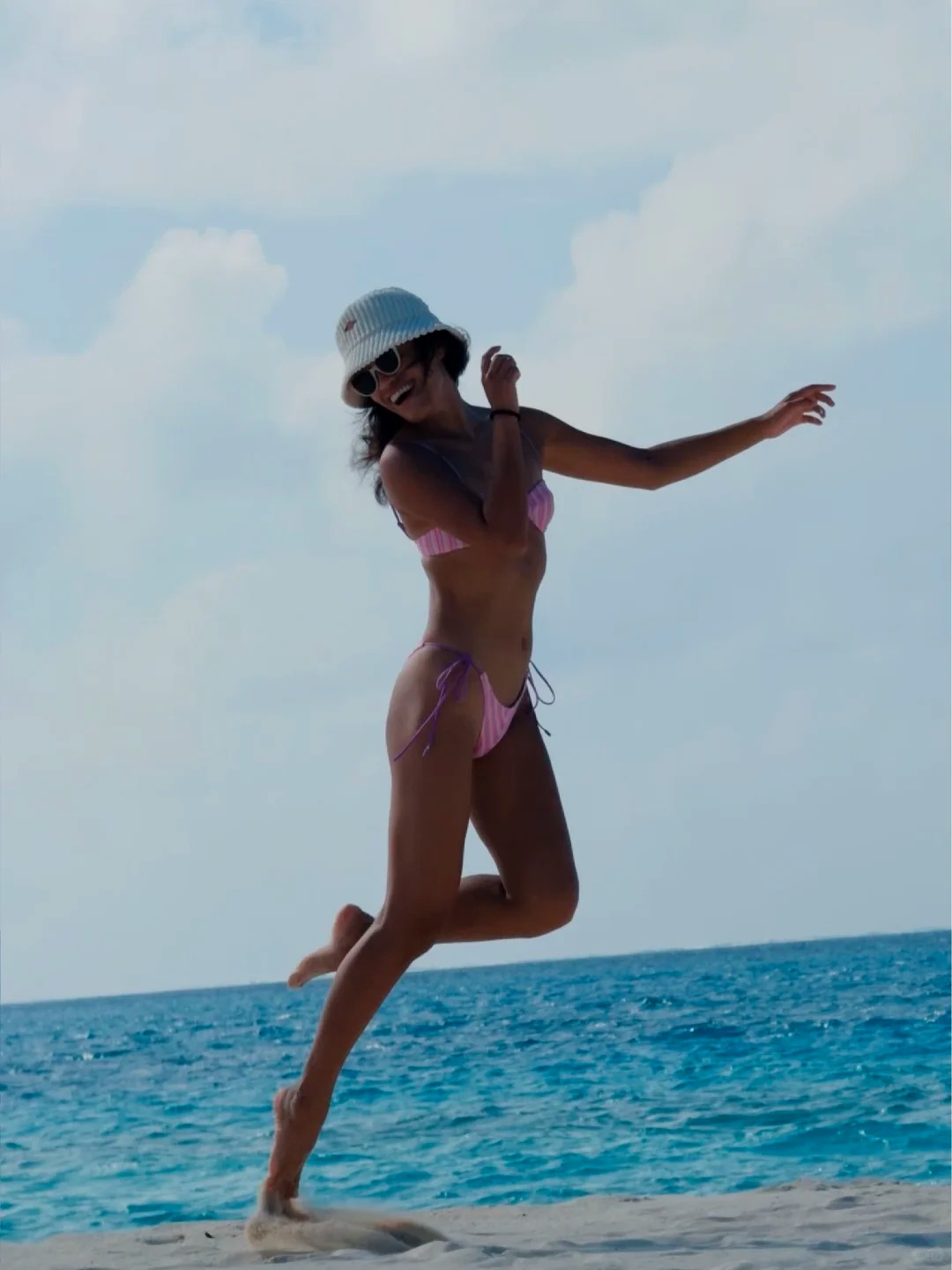 Seasonal 2026 new high-end powder-pink bikini for sexy goddesses on island vacation Slimming two-piece swimsuit