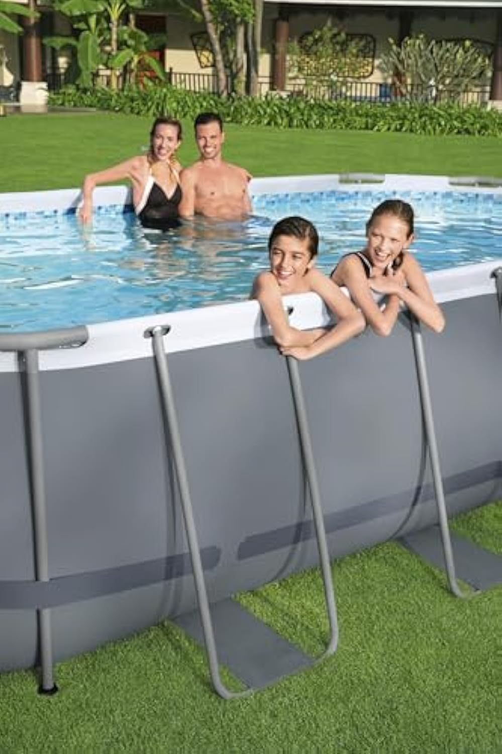 Alberca estructural ovalada Bestway 56622 con capacidad de 7250 litros de 4.27m de largo x 2.5m de ancho con Bomba y Escalera