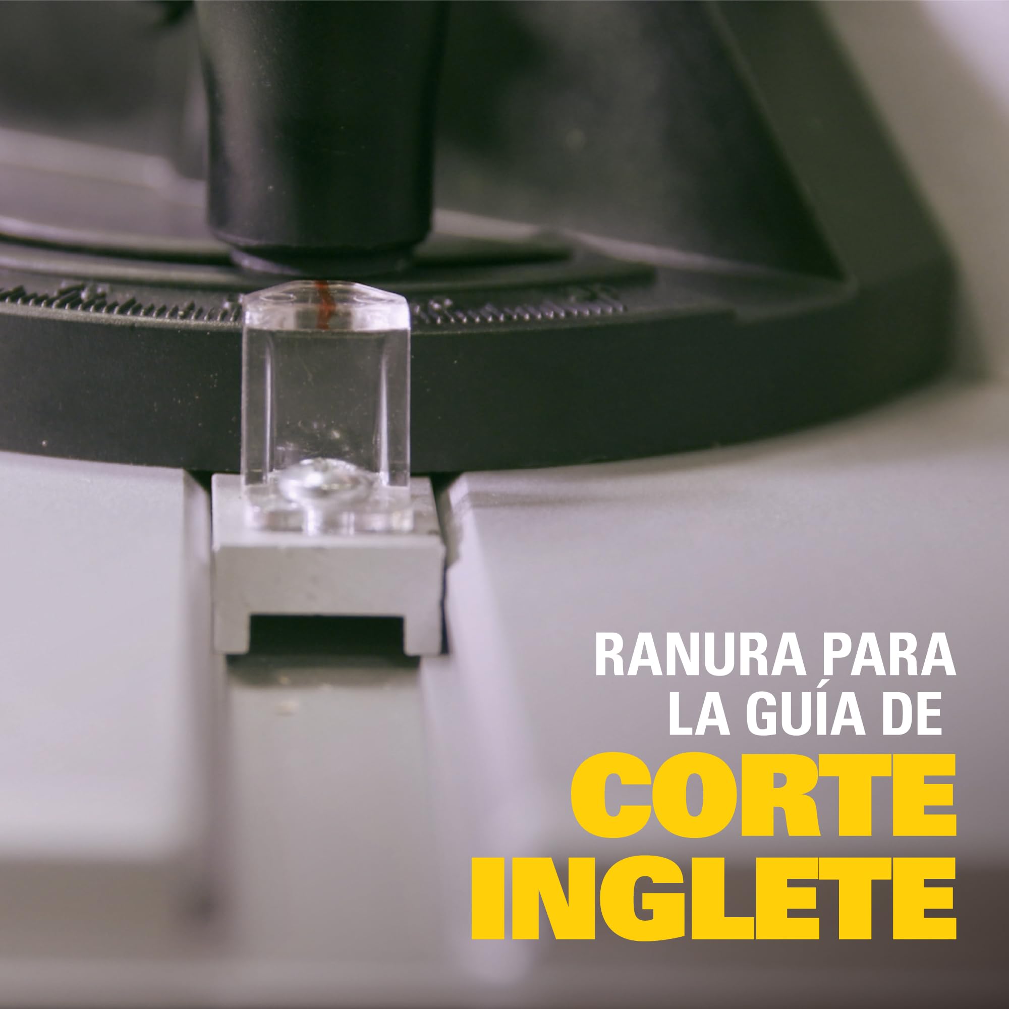 Sierra de Mesa STANLEY de 2000W y 120V con Mesa de Aluminio Extensible, Ajuste de Profundidad y Corte a 45°/90°