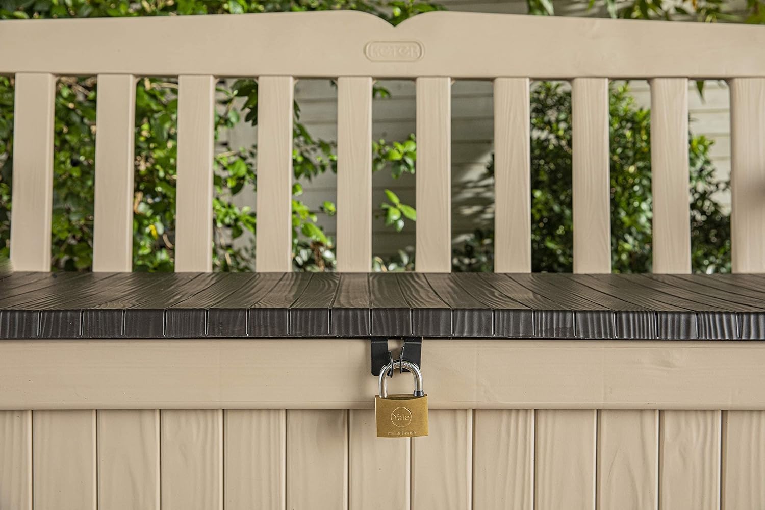 Keter Banco de jardín Eden, Caja de Almacenamiento de Jardin, Cerradura, Polipropileno, Blanco y Marrón