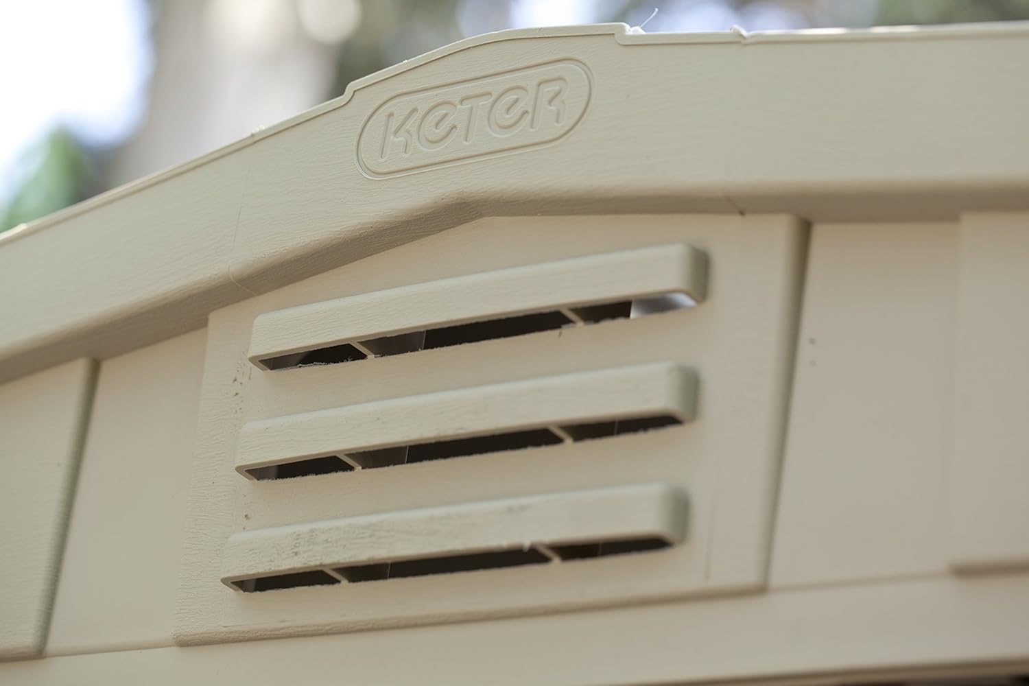 Keter Cobertizo de Almacenamiento Factor 6X6, para Exterior, Resistente A La Intemperie, Suelo Incluido,Polipropileno, Color Beige