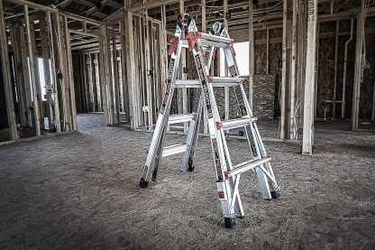 Little Giant Ladders Velocity Escalera plegable multiposición de 17 pies, aluminio, capacidad de carga de 300 libras, tipo 1A extra resistente, alcance de 18 pies, con niveladores de carraca y ruedas