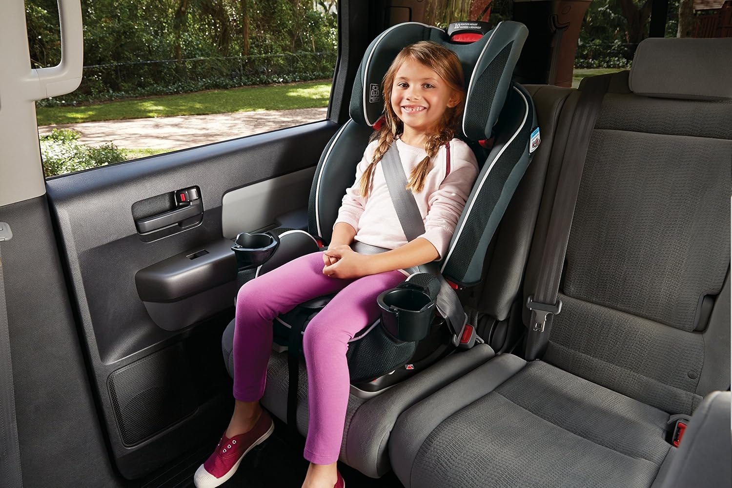 Graco SlimFit 3 en 1 Asiento de coche convertible, diseño que ahorra espacio, Darcie, adecuado para trasero y delantero, asiento elevador de respaldo alto con reposacabezas de 10 posiciones