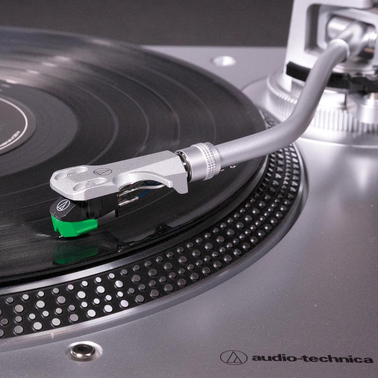 Audio-Technica - Tocadiscos AT-LP120XUSB-BK con accionamiento directo (analógico y USB), totalmente manual, alta fidelidad, 3 velocidades, convierte vinilo a digital, antipatinaje y control de tono variable, negro