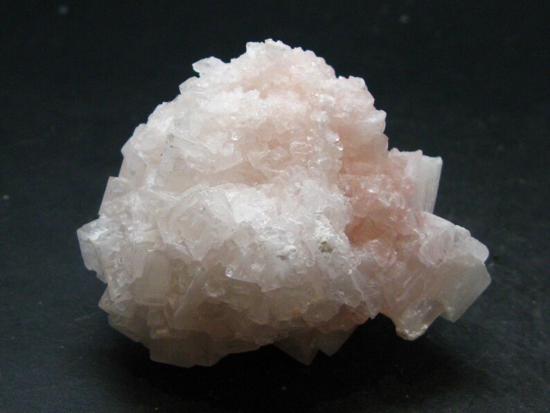 Perfect Genuine Halite Cluster From USA - 2.5" - 70.66 Grams