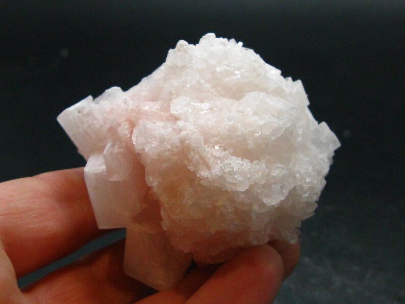 Perfect Genuine Halite Cluster From USA - 2.5" - 70.66 Grams