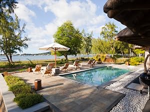 stamped concrete pool