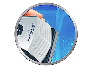 Unit and blade clean easily by rinsing with water to remove hair clippings.