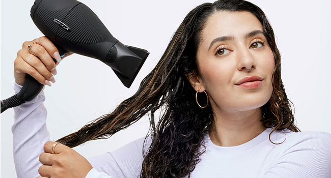 redken frizz dismiss curly curls hair frizzy hair humidity smooth smoothing champu