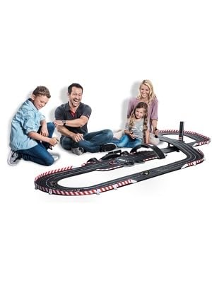 Carrera Slot Car Racing Digital Track Men